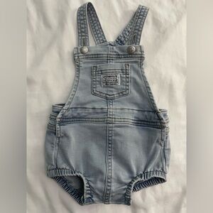 NWOT Levi's Light Blue Shortall 9M